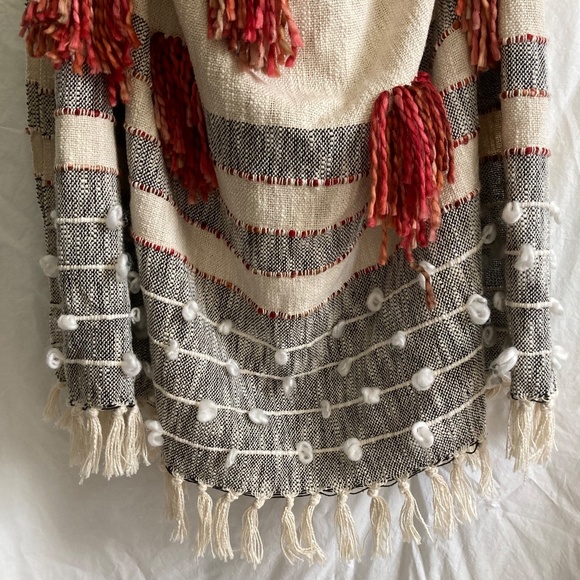 Woven Throw Blanket Tufted Tassels Fringed 50 x 60 - Picture 3 of 7